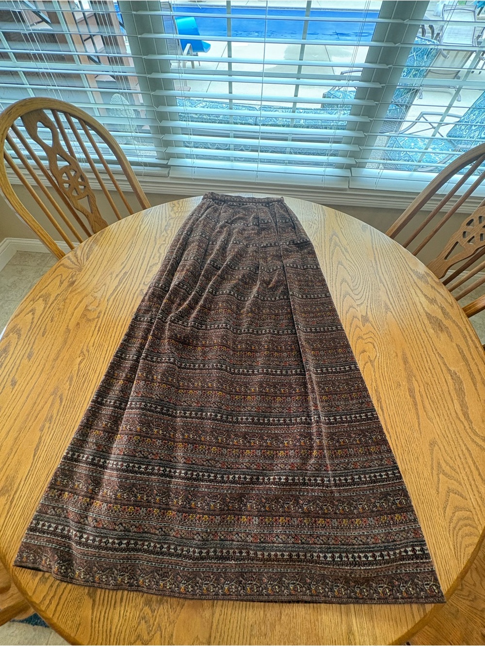 Friedricks Sport 70’s-80’s Brown Vintage Velvet maxi skirt Size 4 Floral Print